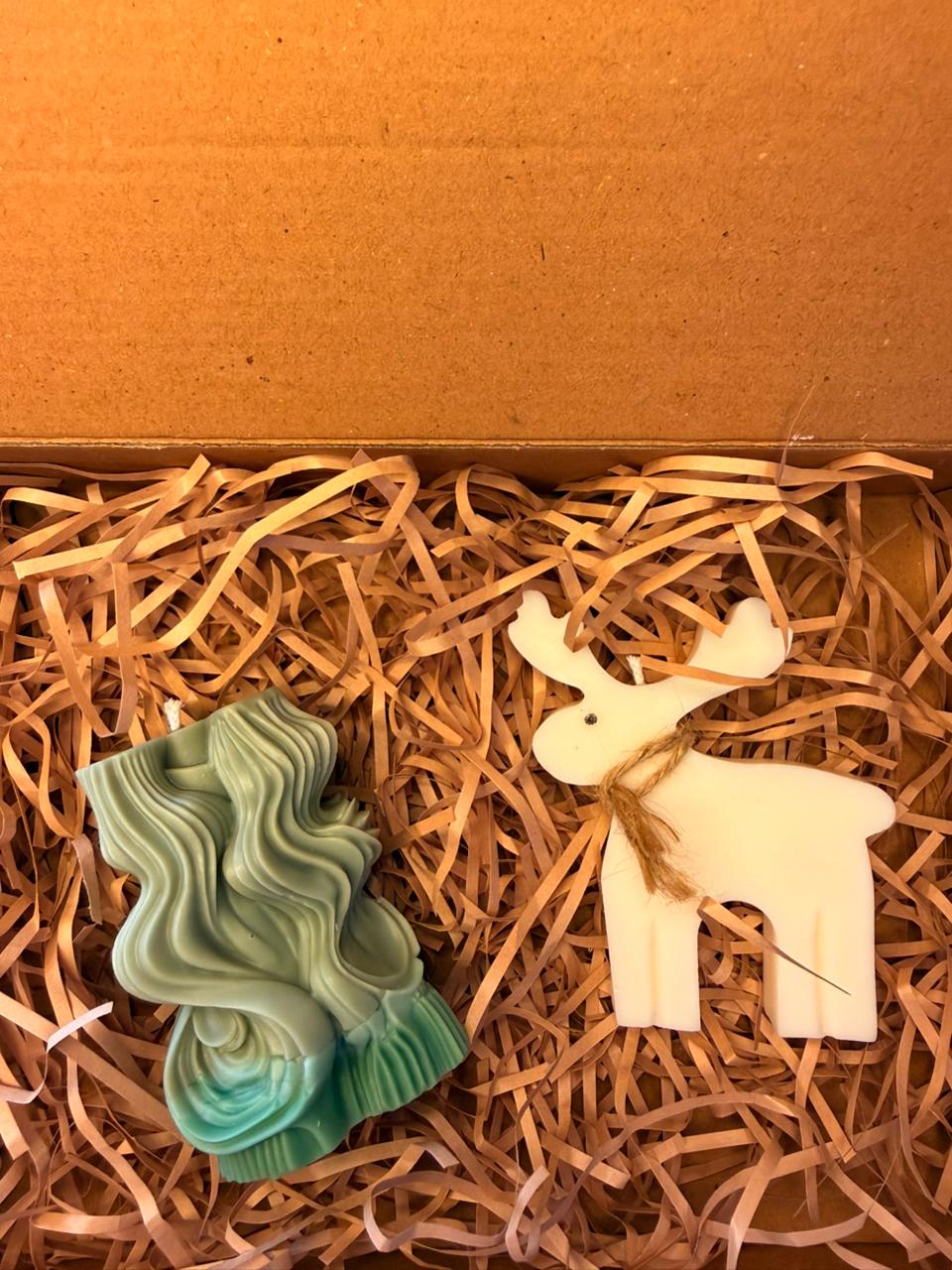 Cozy Reindeer & Winter Flame Candle Set