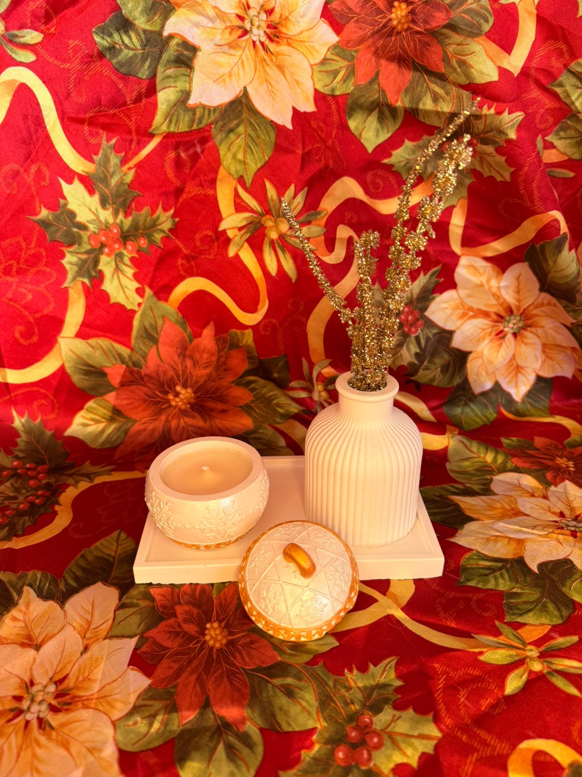 Golden Glow Christmas Candle Set