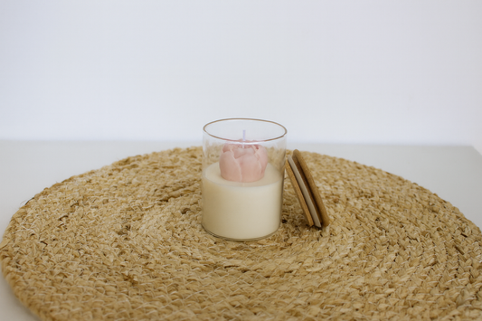 Rose Blossom Candle in Glass Jar with Wooden Lid – Elegant Home Décor